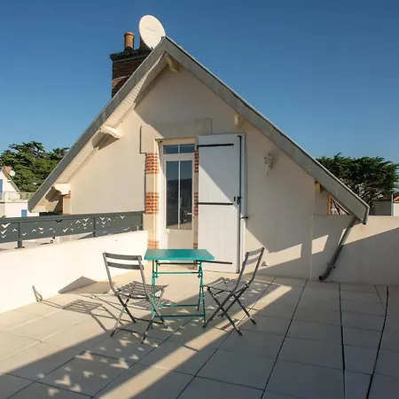 Les Balises: Seaside With In Gilles Croix De Vie *