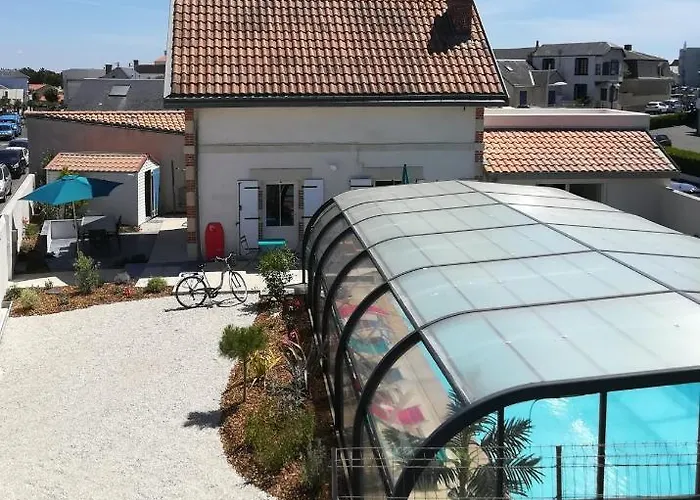 Les Balises- Babord-maisons De Bord De Avec -saint Gilles Croix De Vie - 27 Avenue Notre Dame Hébergement de vacances